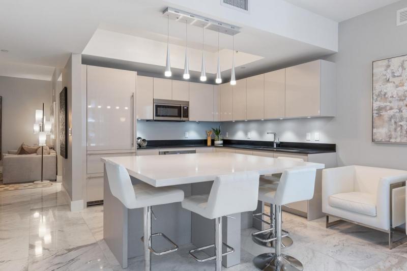 1010-Brickell-Kitchen-1